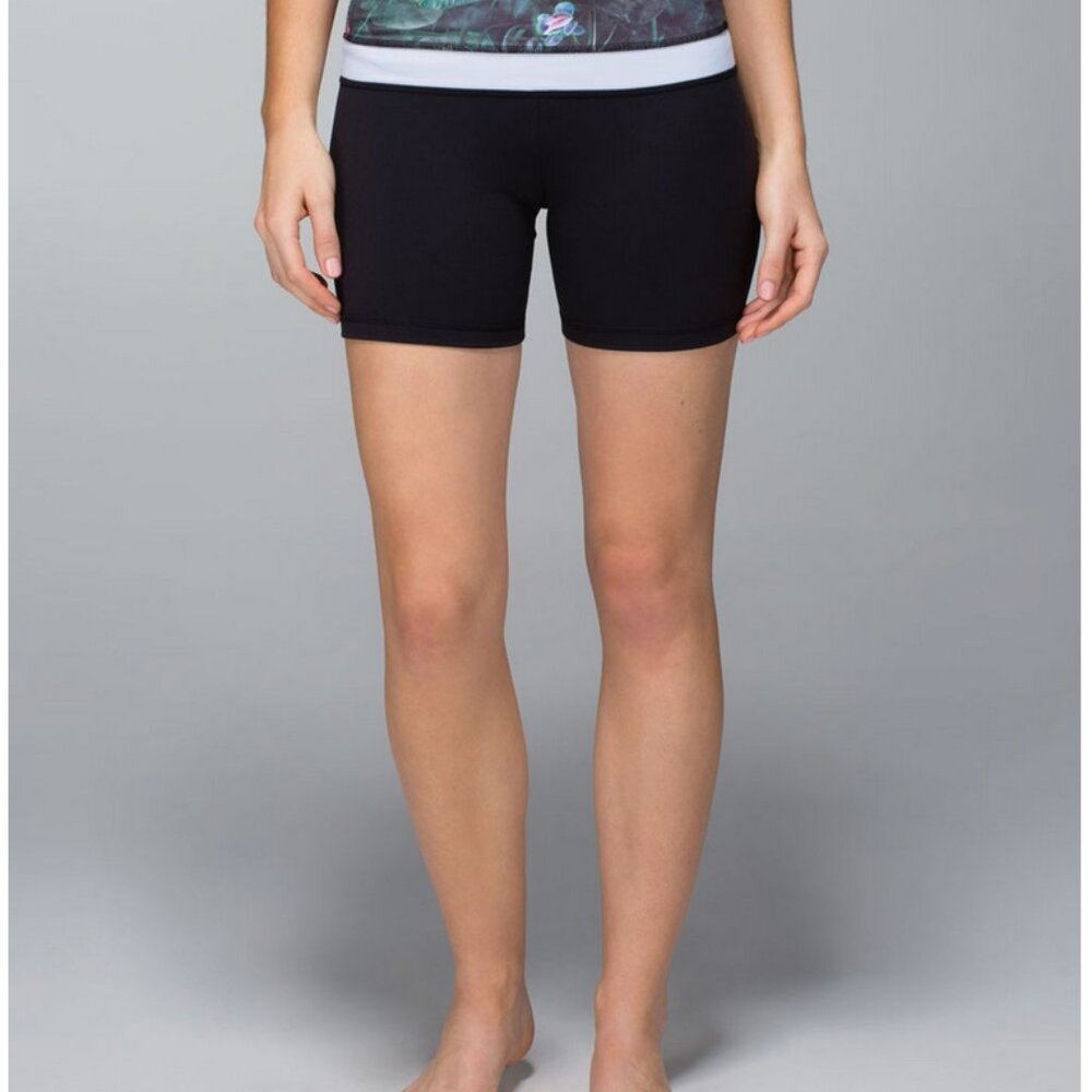Lululemon Groove Short Curious Jungle Women's 4